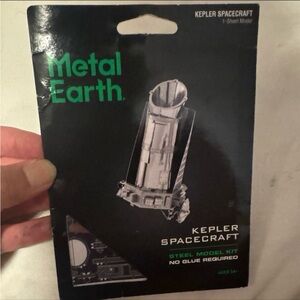 Metal Earth Kepler Spacecraft 3D Metal Model Kit Fascinations